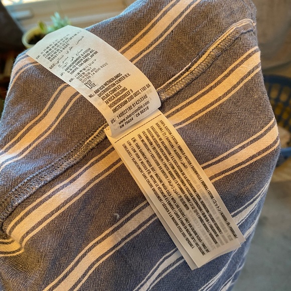 Abercrombie spaghetti strap top - Picture 3 of 4